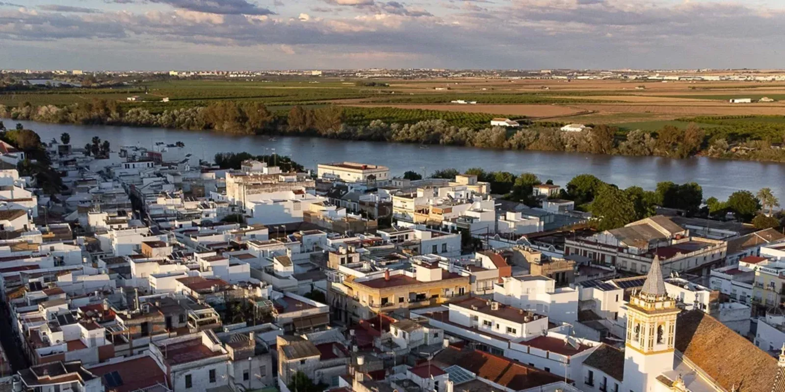 Coria del Río junto al Guadalquivir en Sevilla